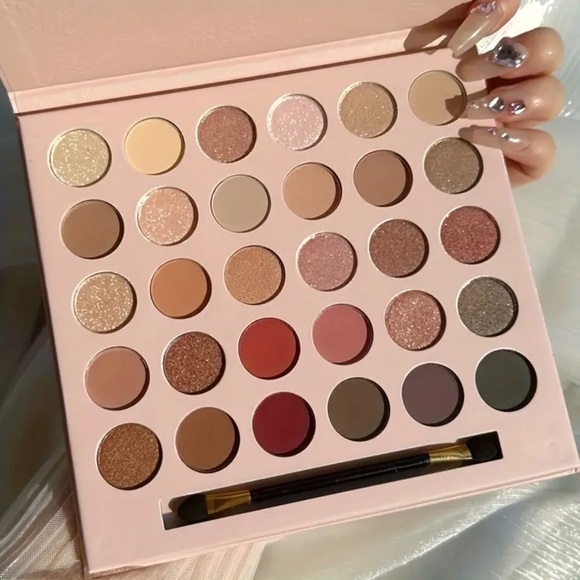 Eyeshadow palette Smoke N' Roses Pressed Powder Palette - Picture 1 of 5